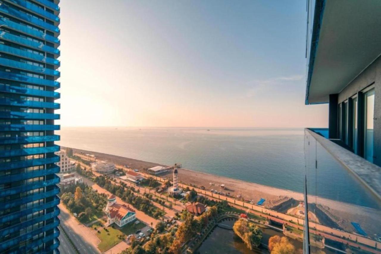 Seaside Resort In New Orbi Twins Батумі Екстер'єр фото