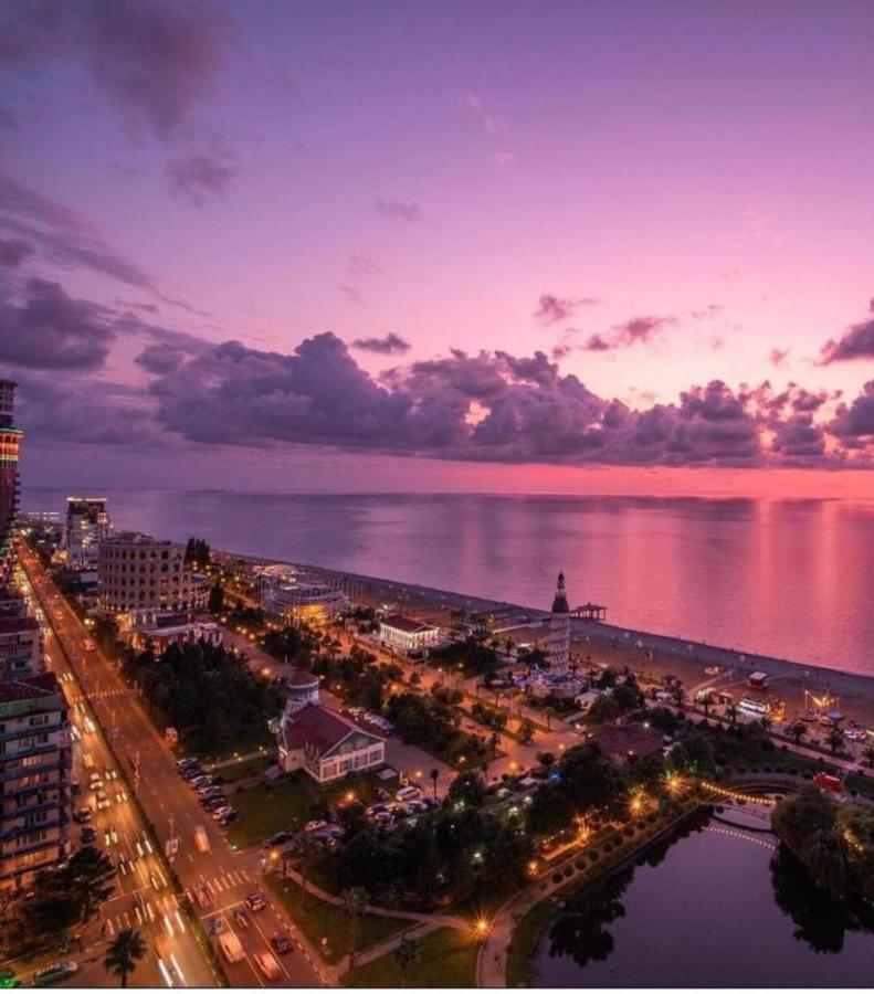 Seaside Resort In New Orbi Twins Батумі Екстер'єр фото